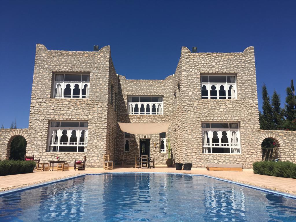 La Maison Des Ailleurs Suvayr Dış mekan fotoğraf