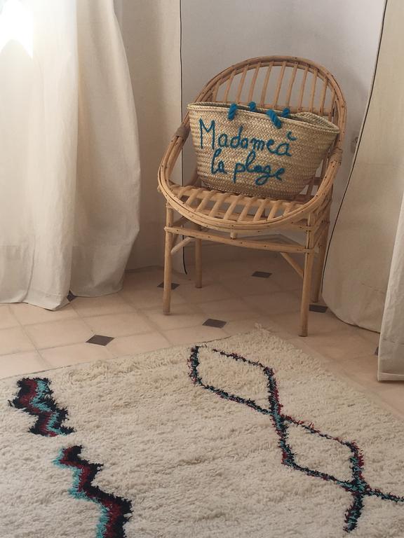 La Maison Des Ailleurs Suvayr Dış mekan fotoğraf