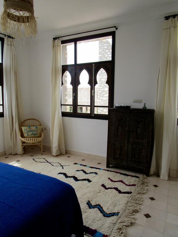 La Maison Des Ailleurs Suvayr Dış mekan fotoğraf