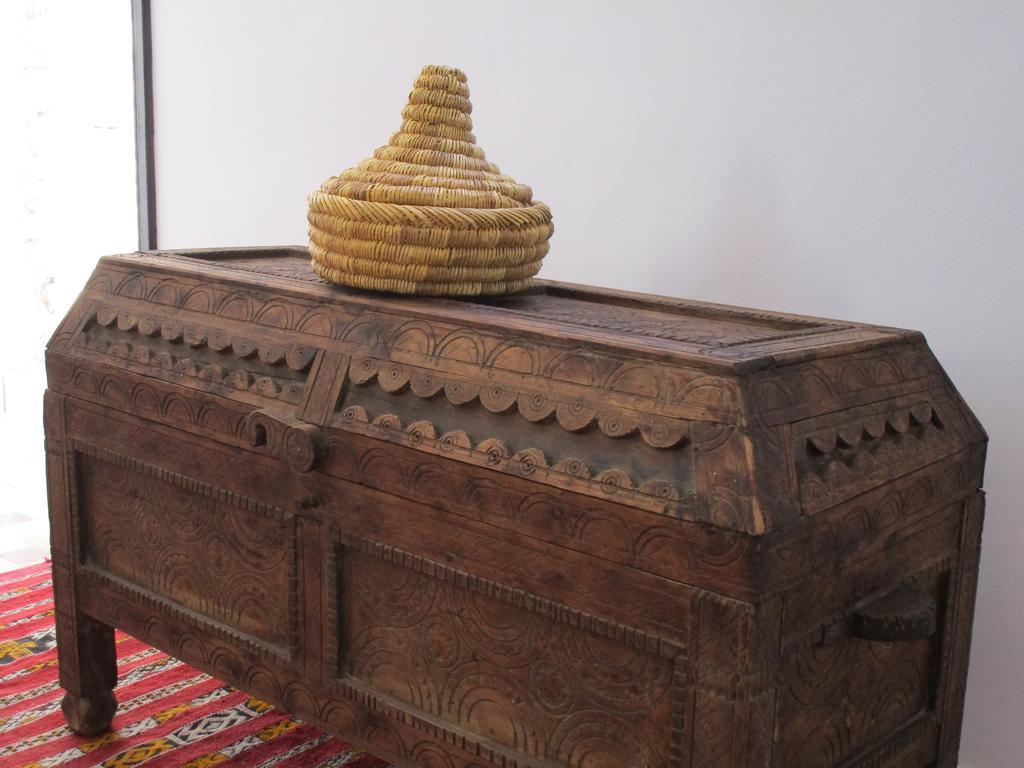 La Maison Des Ailleurs Suvayr Dış mekan fotoğraf