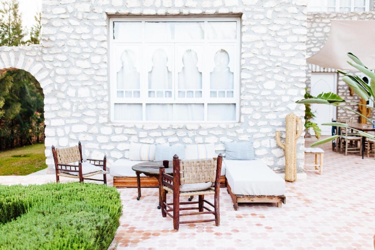 La Maison Des Ailleurs Suvayr Dış mekan fotoğraf
